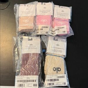 ALO Yoga Socks - NWT 5 Pair Bundle all Med
